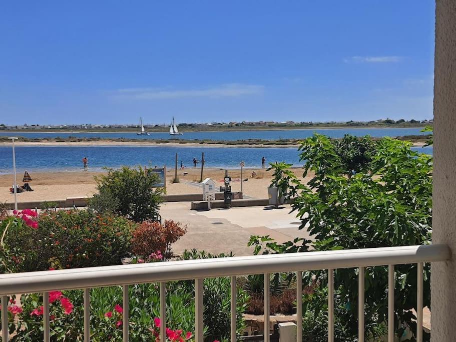 Au Bord De La Plage Du Grazel Gruissan Εξωτερικό φωτογραφία